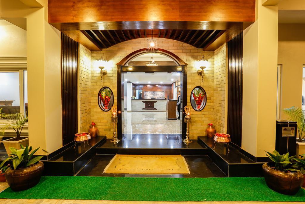 Da Yatra Courtyard Hotel Pokhara Zewnętrze zdjęcie