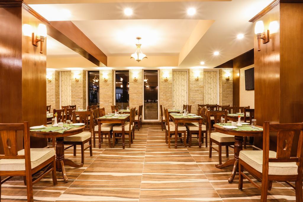 Da Yatra Courtyard Hotel Pokhara Zewnętrze zdjęcie