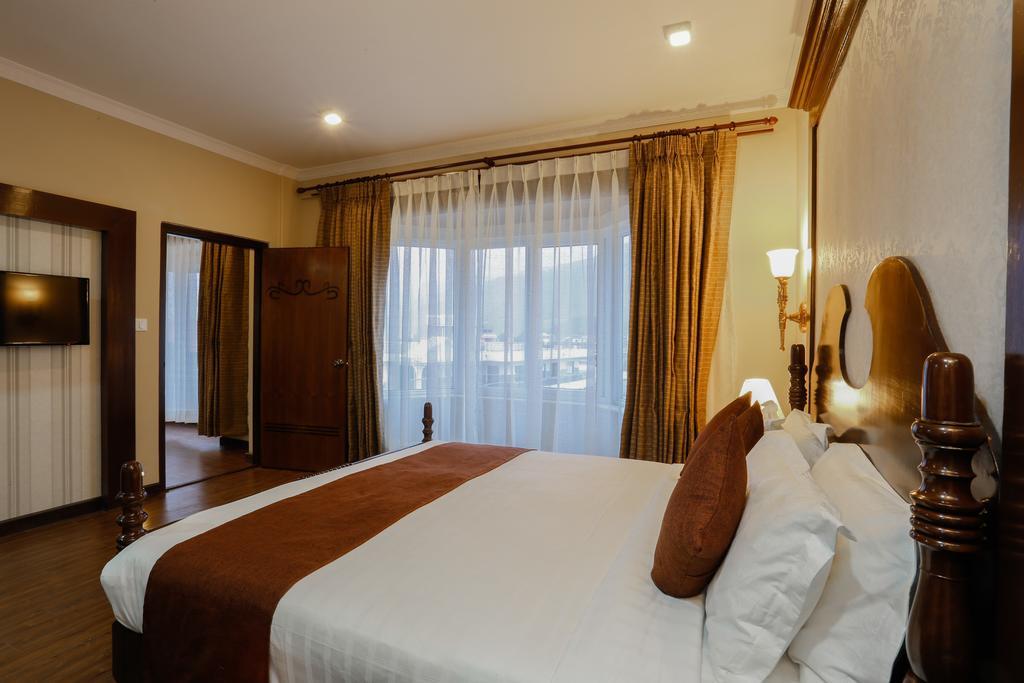 Da Yatra Courtyard Hotel Pokhara Zewnętrze zdjęcie
