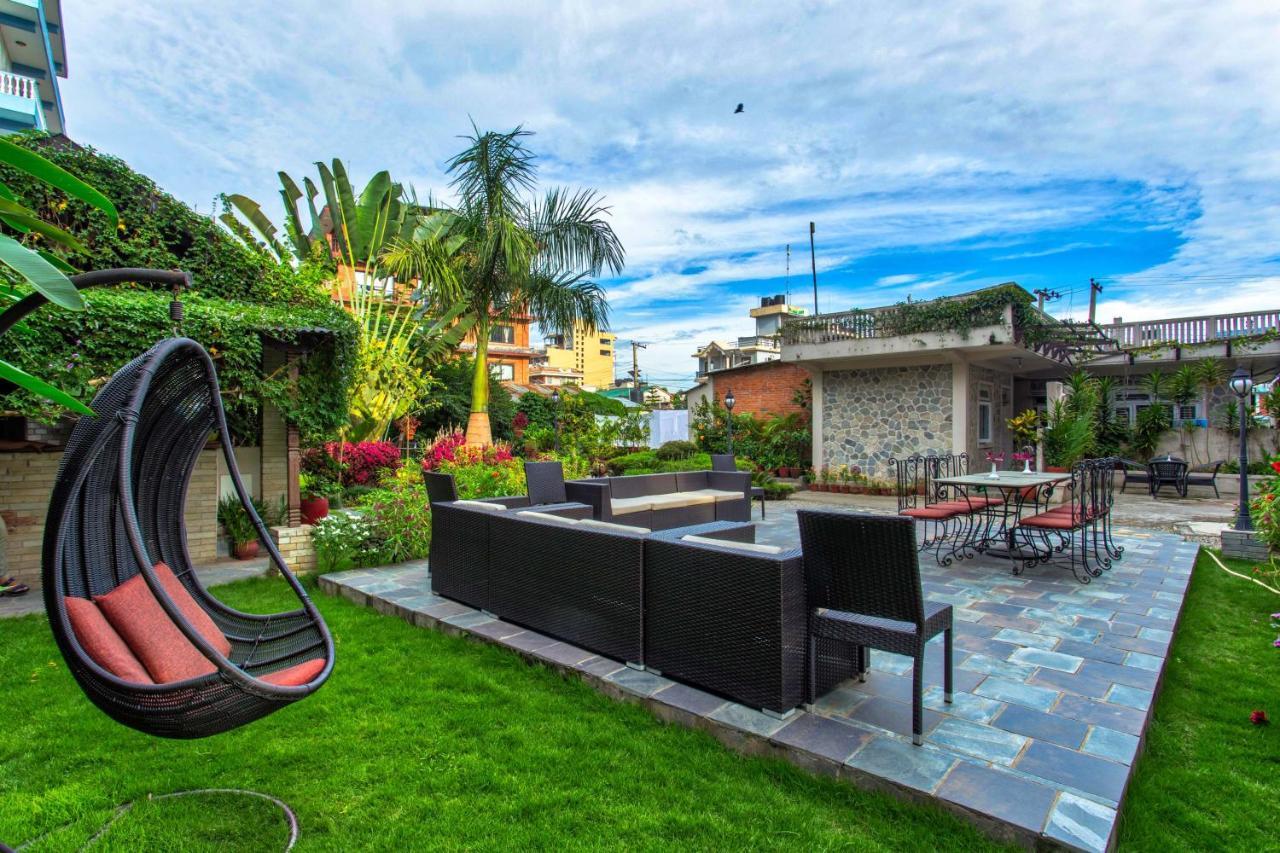 Da Yatra Courtyard Hotel Pokhara Zewnętrze zdjęcie