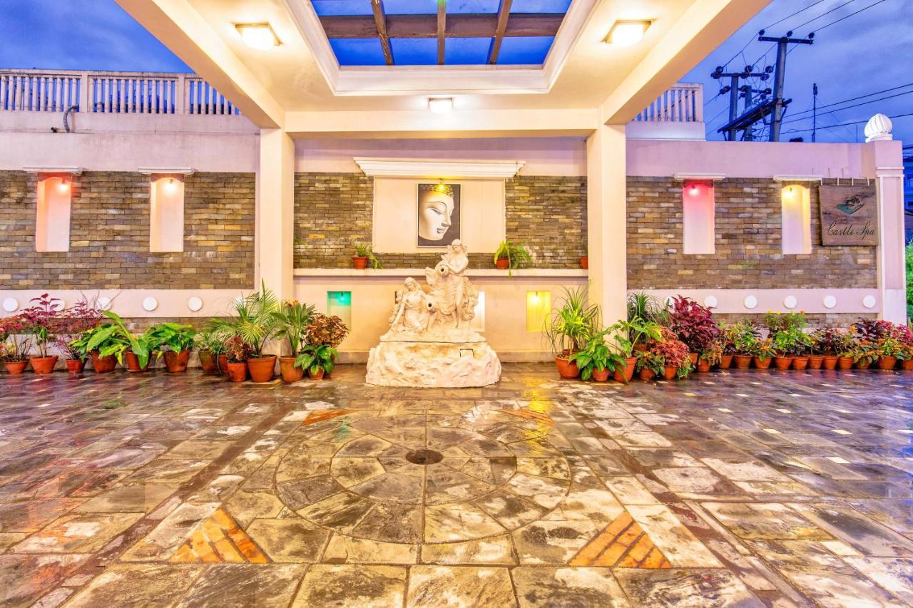 Da Yatra Courtyard Hotel Pokhara Zewnętrze zdjęcie