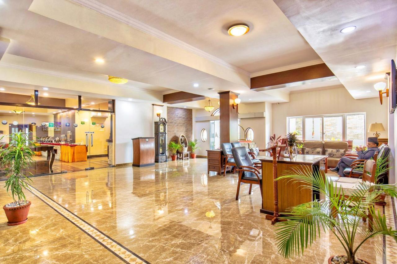Da Yatra Courtyard Hotel Pokhara Zewnętrze zdjęcie