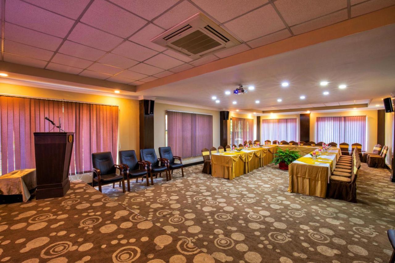Da Yatra Courtyard Hotel Pokhara Zewnętrze zdjęcie