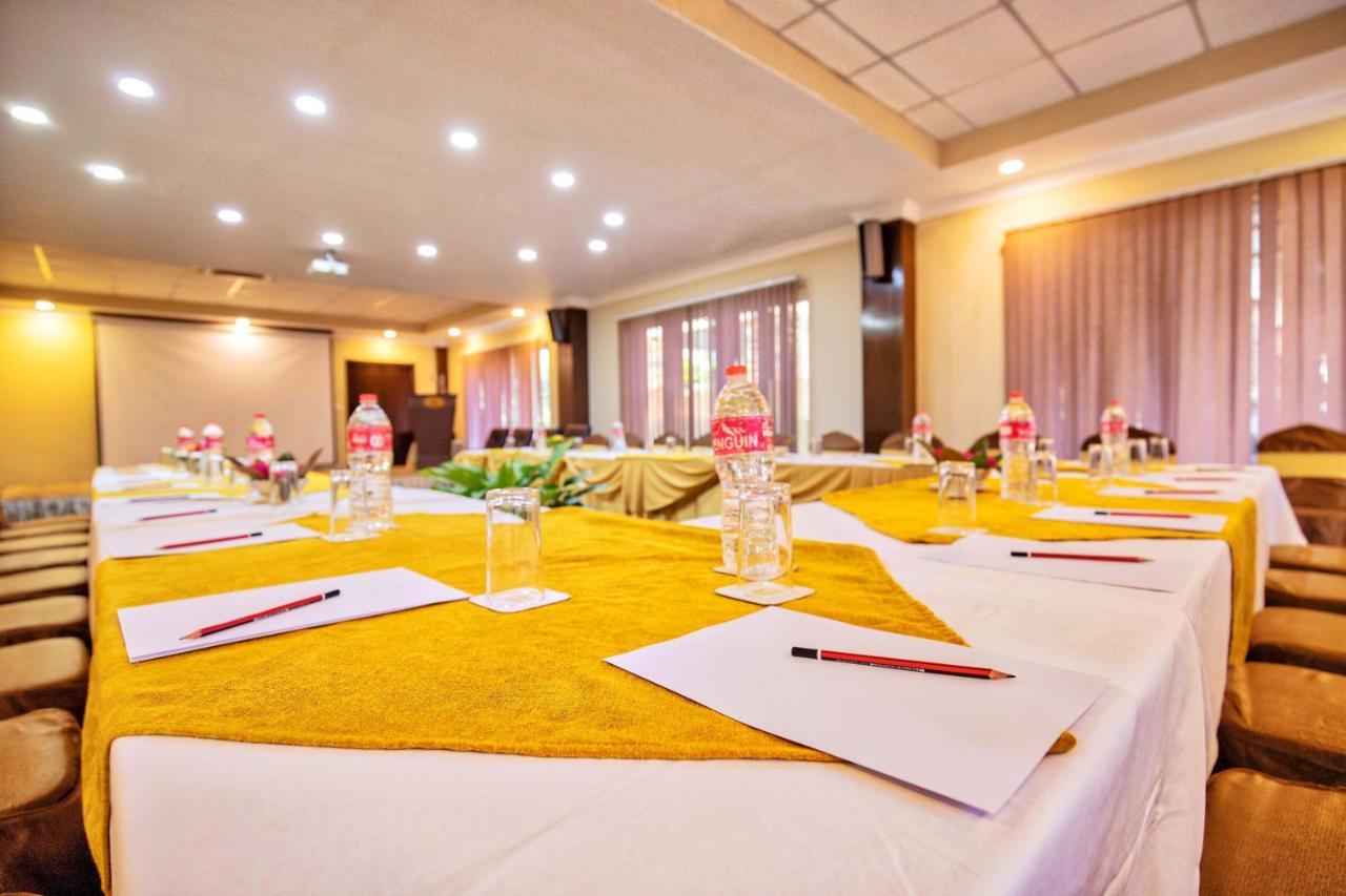 Da Yatra Courtyard Hotel Pokhara Zewnętrze zdjęcie