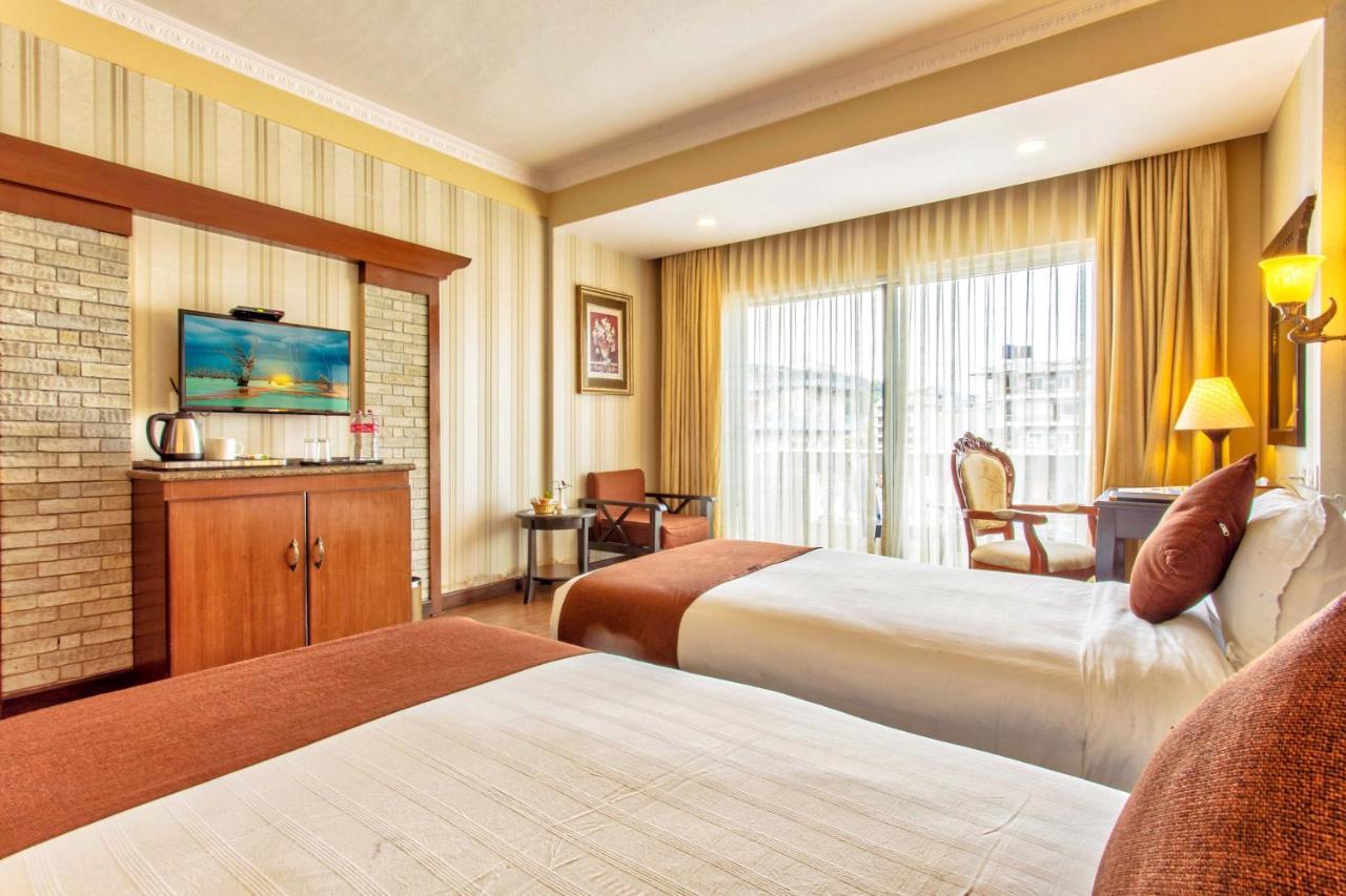 Da Yatra Courtyard Hotel Pokhara Zewnętrze zdjęcie