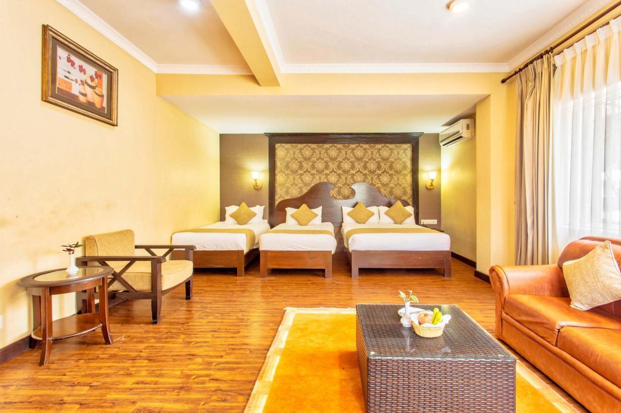 Da Yatra Courtyard Hotel Pokhara Zewnętrze zdjęcie
