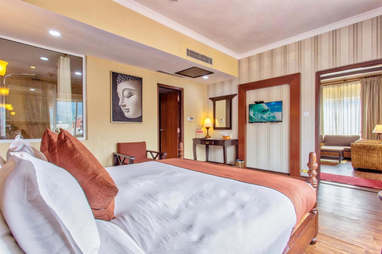 Da Yatra Courtyard Hotel Pokhara Zewnętrze zdjęcie